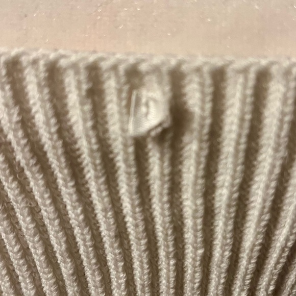 Line & Dot Long Sleeve Sweater White Size Medium - Picture 8 of 9